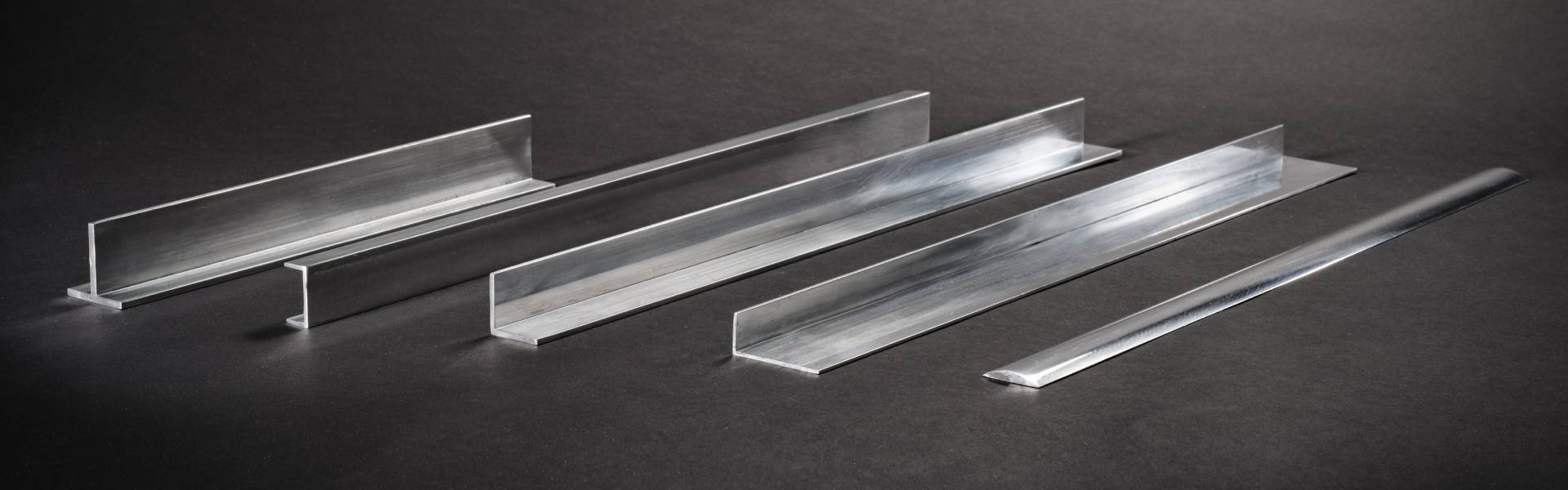 Profili - Vendita alluminio: profili, tubi, lastre e barre alluminio.